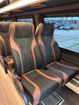 
										Sprinter 519 CDI Bussines Line 19+1+1 full									