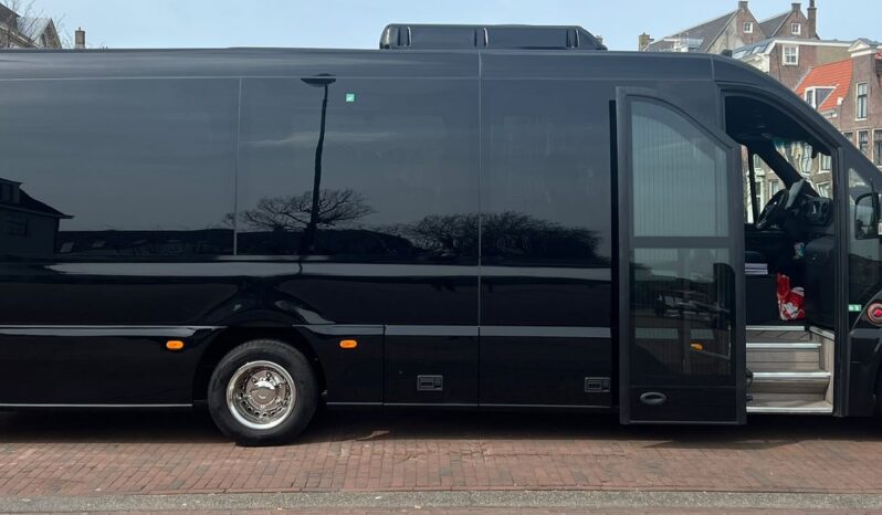 
								Mercedes-Benz Special Adapted full									